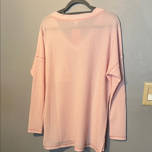 Soft Pink Waffle Knit V-Neck Top - Picture 4 of 4